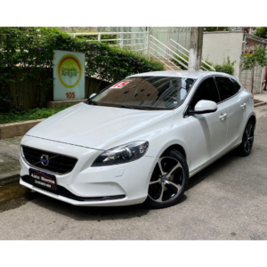 VOLVO/V40 2.0 T4 DYNAMIC – 2015