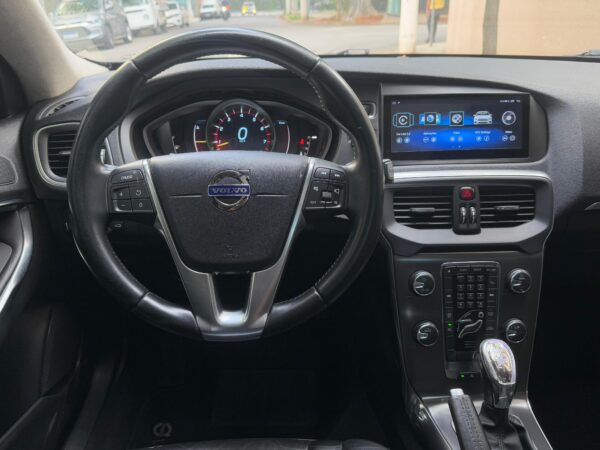 VOLVO/V40 2.0 T4 DYNAMIC - 2013 - Image 9