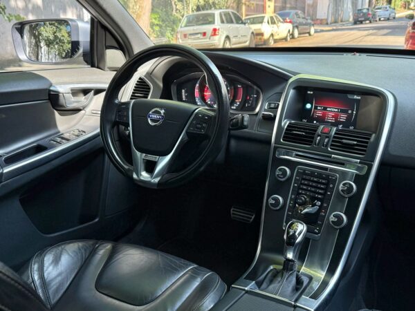 VOLVO/XC60 2.0 T5 R-DESIGN - 2016 - Image 12