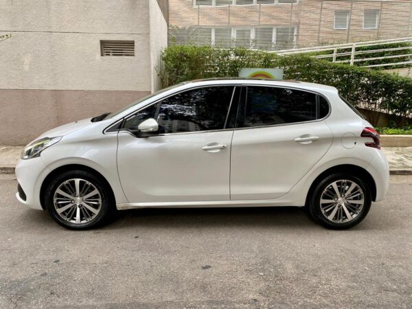 PEUGEOT/208 1.6 GRIFFE FLEX AUT. - 2018 - Image 6