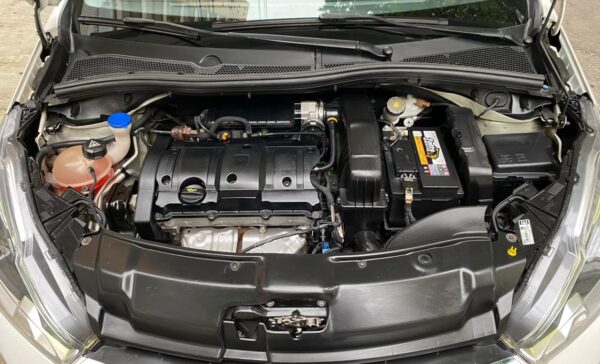 PEUGEOT/208 1.6 GRIFFE FLEX AUT. - 2018 - Image 17